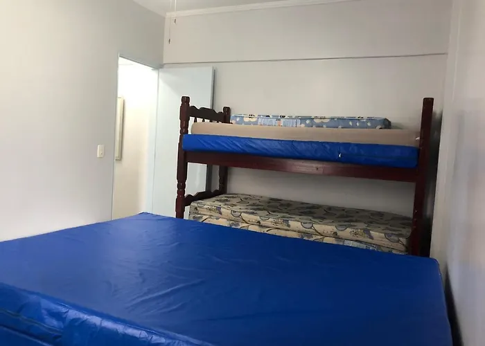Apto Com 01 Dormitorio A 50 Metros Da Praia Bairro Boqueirao