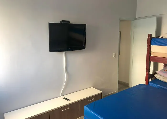Apto Com 01 Dormitorio A 50 Metros Da Praia Bairro Boqueirao