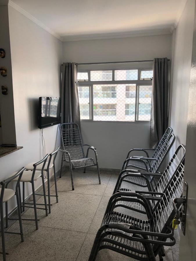 Apto Com 01 A 50 Metros Da Bairro Boqueirao * Praia Grande (Santos)